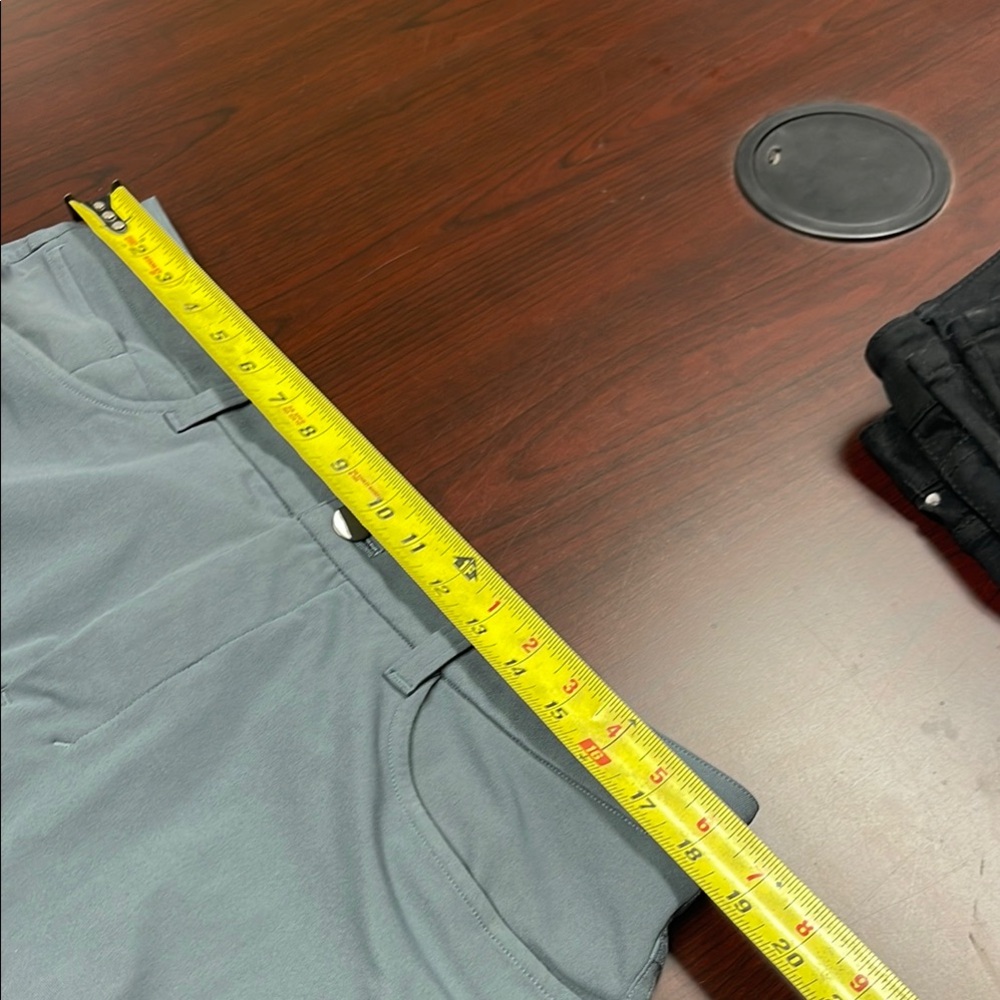 lululemon athletica Pants - Picture 4 of 8